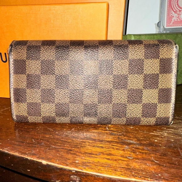 Louis Vuitton Damier Ebene wallet - Picture 10 of 12